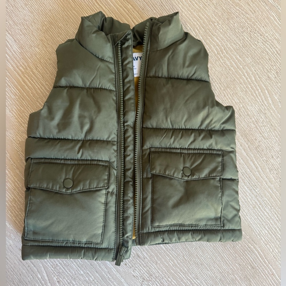 Old Navy Army Green water resistant Puffer Vest 18-24 months